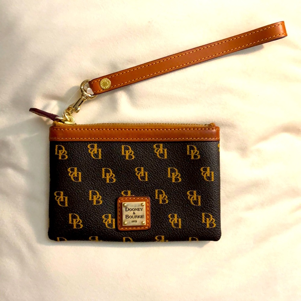 Dooney&Bourke Wristlet NWOT